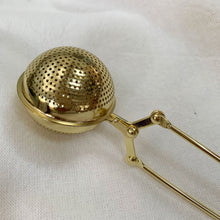 Load image into Gallery viewer, Classic Gold tea infuser
